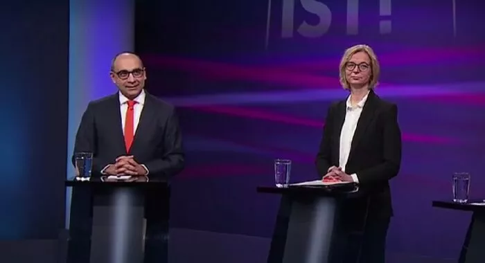 Von links: Shervin Haghsheno, der stellvertretende Parteivorsitzende der BSW-Bundespartei und Katja Wolf, die Thüringer BSW-Landesvorsitzende, am 12. März 2025 in der MDR-Livesendung „Fakt ist!“. Foto: Bildschirmfoto/ARD-„Mediathek“