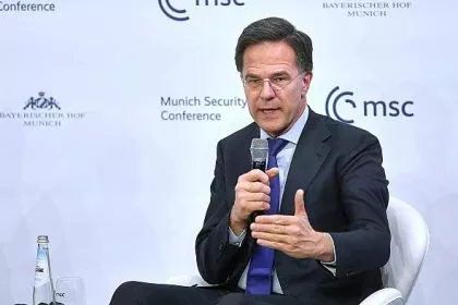 Rüstung: NATO fordert Industrie zu zügigem Handeln auf