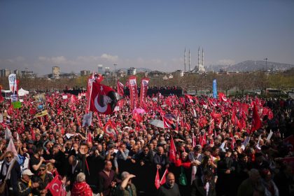 Türkisches Gericht setzt Führung der größten Oppositionspartei in Istanbul ab