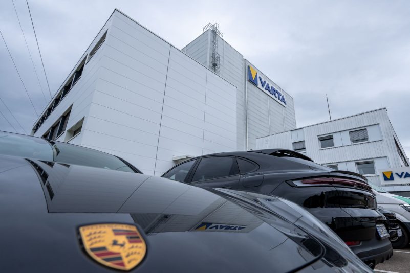 Porsche übernimmt Mehrheit von Varta-Tochter (Archiv-Foto)