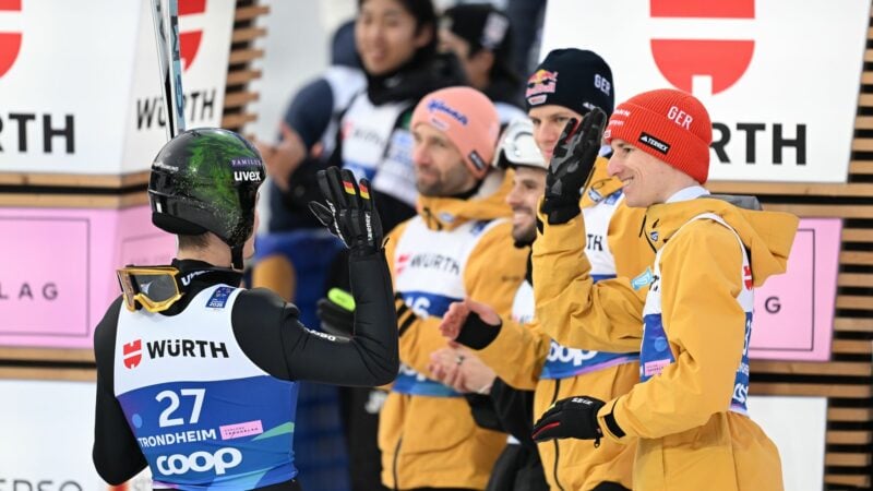 Das deutsche Team wartet auf Philipp Raimund.