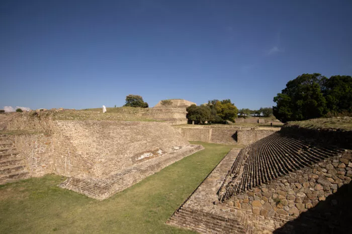 Die Mayas spielten mit ihrem Ball auf einem I-förmigen Spielfeld