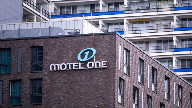 Ein Motel One in Berlin - inzwischen gibt es 99 Häuser in 13 Ländern. (Archivbild)