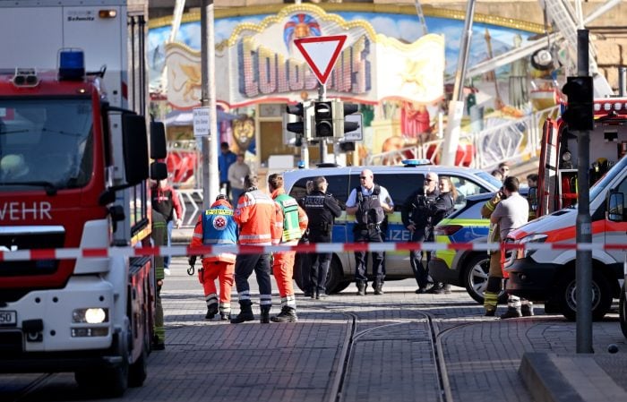 Nach der Todesfahrt in Mannheim hält Stuttgart am Fastnachtsumzug fest. 