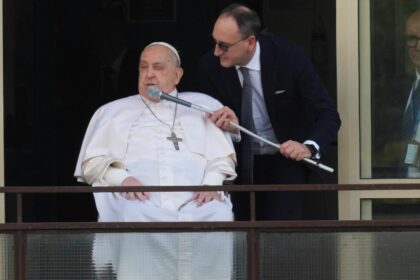 Papst verlässt nach fünf Wochen das Krankenhaus