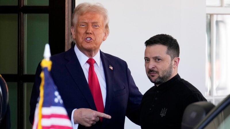 Das Tischtuch zwischen US-Präsident Trump und dem ukrainischen Staatschef Selenskyj scheint zerschnitten. (Archivbild)