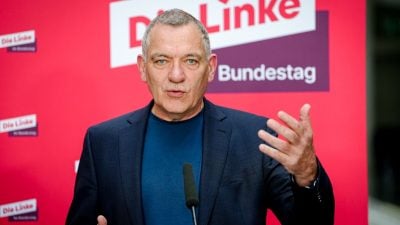 Der Linken-Vorsitzende Jan van Aken bietet die Mitwirkung an einer Reform der Schuldenbremse.