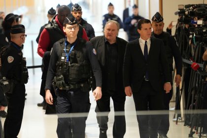 Pariser Gericht spricht Gérard Depardieu wegen sexueller Übergriffe schuldig
