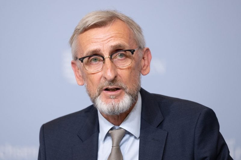 Sachsens Innenminister hält Gefahr durch Linksextremismus für hoch – und kritisiert Linkspartei