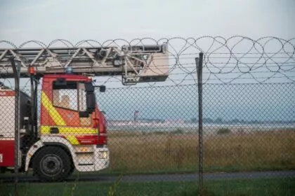 Klimaaktivistin muss Polizeieinsatz an Berliner Flughafen teilweise bezahlen
