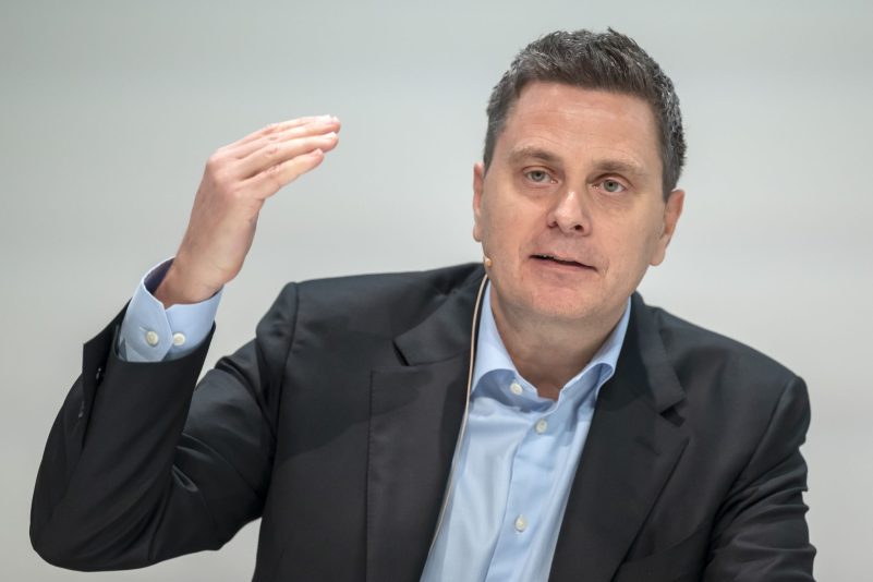 Roche-Chef Schinecker will in den nächsten fünf Jahren 50 Milliarden US-Dollar in den USA investieren.