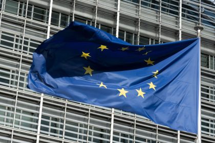 Insgesamt 700 Millionen: EU verhängt Strafen gegen Apple und Meta