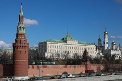 Der Kreml hat erstmals seit Beginn des russischen Angriffskrieges gegen die Ukraine einen ranghohen Vertreter zu Verhandlungen über einen Wiederaufbau der Beziehungen nach Washington geschickt. (Archivbild)