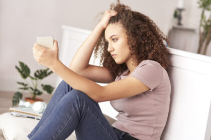 Im Strudel der Likes: Wie soziale Medien Psyche und Freundschaften belasten