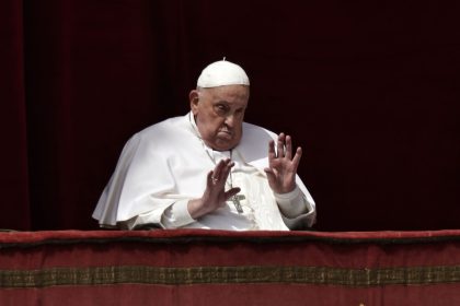 Abschied von Papst Franziskus: Diese Staats- und Regierungschefs reisen nach Rom