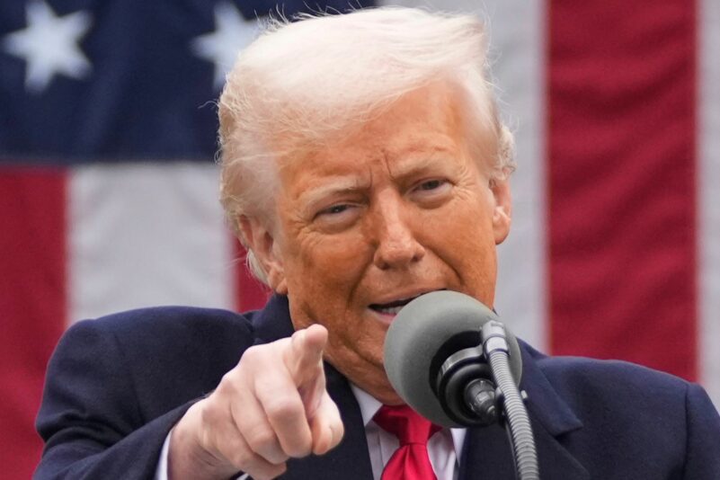 Donald Trump sieht die Rechtspopulistin Le Pen als Opfer einer politisch motivierten Justiz - wie sich selbst.
