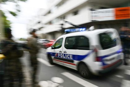 Frankreich: 14-Jähriger ersticht Schulassistentin vor Schule