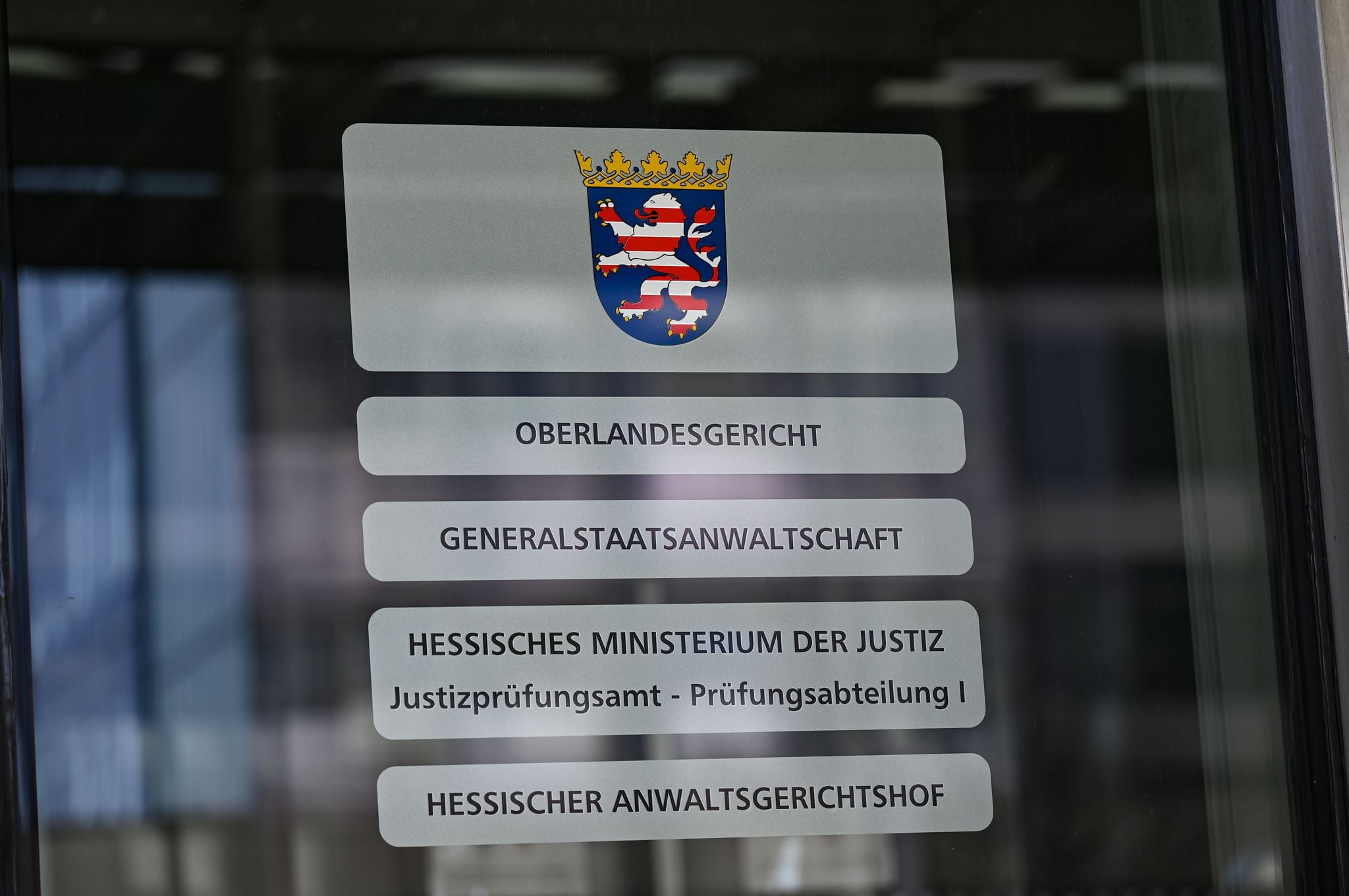 Russisches-Killer-Kommando-Mutma-liches-Spionagetrio-vor-Gericht