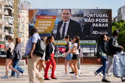 Parlamentswahl in Portugal: Regierende Mitte-rechts-Koalition gewinnt – Sozialisten brechen ein