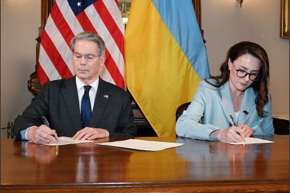 USA und Ukraine unterzeichnen Rohstoffdeal – Kreml sieht kein schnelles Kriegsende