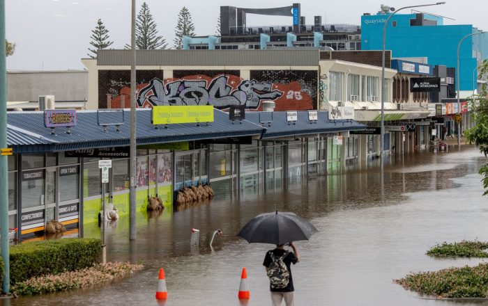 Meteorologen sagten weitere Regenfälle voraus.