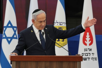 Israel greift von der „terroristischen” Huthi-Miliz kontrollierte Häfen an – weitere Angriffe sollen folgen