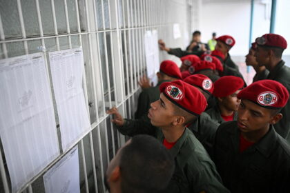 Venezolaner wählen neues Parlament – Opposition boykottiert Urnengang