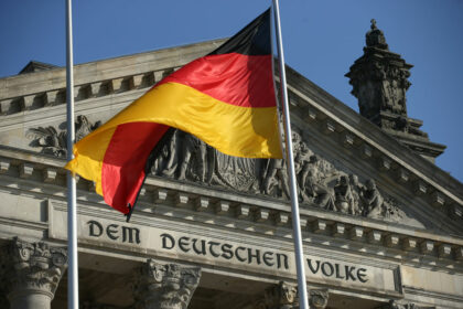 Die Bundesregierung beschäftigt in ihren Ministerien mehr als 29.000 Menschen