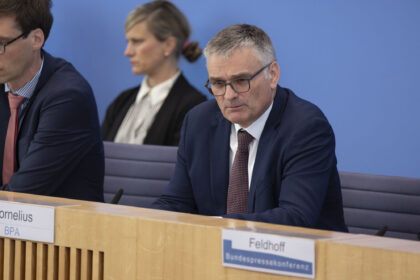 Diese Journalisten werden Regierungssprecher: Stefan Kornelius und Sarah Frühauf