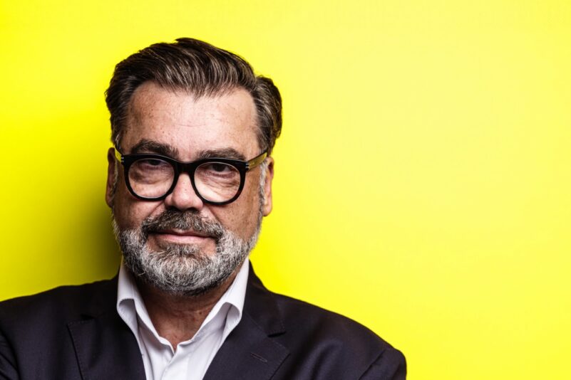 Der Datenanalyst Tom Lausen untersucht seit Jahren Widersprüche und Auffälligkeiten der Coronapolitik anhand des offiziellen Datenmaterials. Foto: Tom Lausen