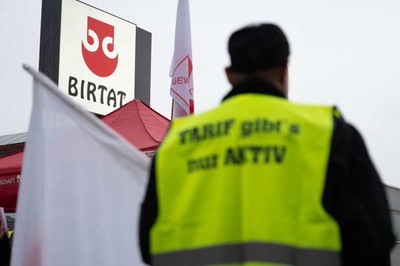 Die Gewerkschaft fordert ein Einstiegsgehalt von 3.000 Euro.