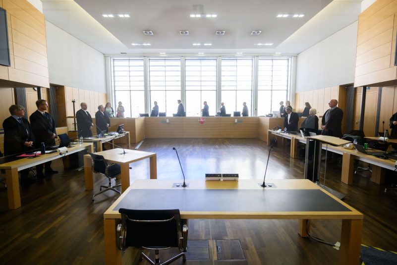 In diesem Gerichtssaal des Landgerichts Braunschweig fiel am Montag das Urteil im Betrugsprozess zur VW-Dieselaffäre. (Archivbild)