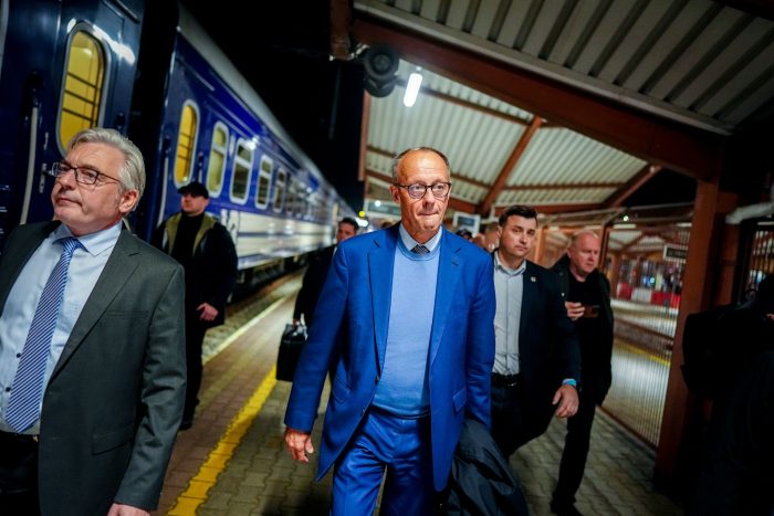 Merz reist mit dem Zug in die ukrainische Hauptstadt.