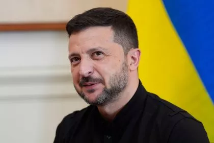 Selenskyj ordnet permanente Verhandlungsgruppe an – Moskau für diplomatische Lösung
