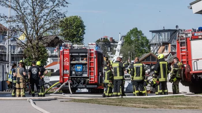 Nach der Explosion der Gasflasche wurde der Bereich weiträumig abgesperrt.
