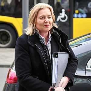 Bas will auch Beamte und Selbstständige in Rentenversicherung einzahlen lassen