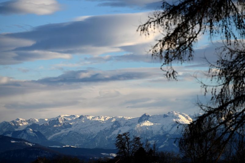 Blick aufs Tennengebirge im österreichischen Bundesland Salzburg: Eine Familie mit drei Kindern aus Baden-Württemberg steckte im Tennengebirge in einem Altschneefeld fest.
