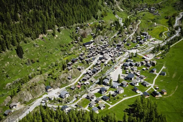 Als die Welt noch in Ordnung war: Blatten vor dem gigantischen Gletscherabbruch.