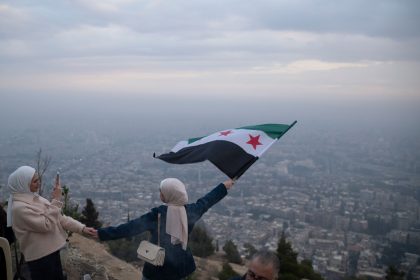 Großbritannien nimmt diplomatische Beziehungen zu Syrien wieder auf