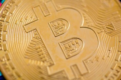 Ein verurteilter Straftäter schenkt Justizministerium Bitcoin-Schatz