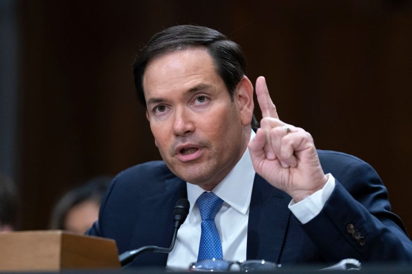 Warnt vor einem möglichen Zusammenbruch der syrischen Übergangsregierung - US-Außenminister Rubio.