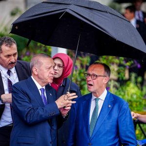 Iran-Israel-Krieg: Erdogan warnt Merz vor verstärkter Flüchtlingsbewegung nach Europa