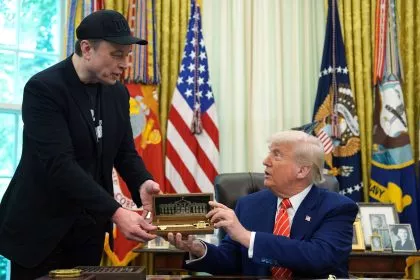 Trump schlägt DOGE vor, die Subventionen für Musks Unternehmen zu prüfen