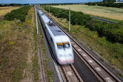 Testzug fährt Tempo 405 zwischen Erfurt und Leipzig