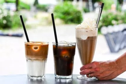 Iced Latte und Co: Stirbt Omas Eiskaffee aus?