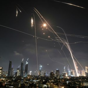 TICKER Nahost-Eskalation | Israels Armee: Haben „Handlungsfreiheit“ im iranischen Luftraum