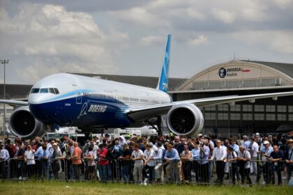 Luftfahrtmesse Le Bourget: Aufrüstung und US-Zollpolitik im Mittelpunkt
