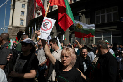Bulgarien bekommt den Euro – Tausende protestieren