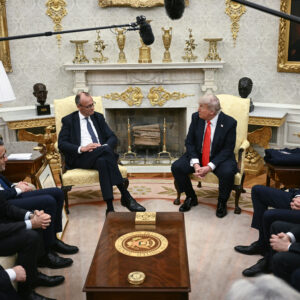 Kanzler im Weißen Haus: Trump dominiert – Merz bleibt auf Ukraine-Kurs
