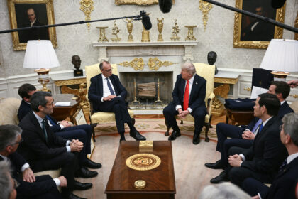 Kanzler im Weißen Haus: Trump dominiert – Merz bleibt auf Ukraine-Kurs